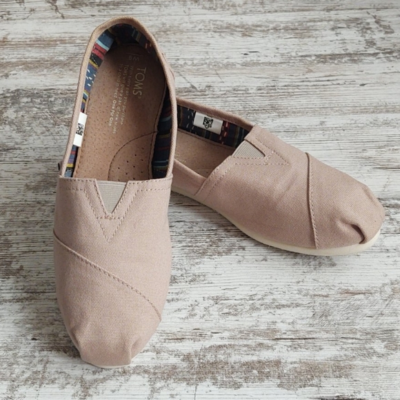 toms beige canvas